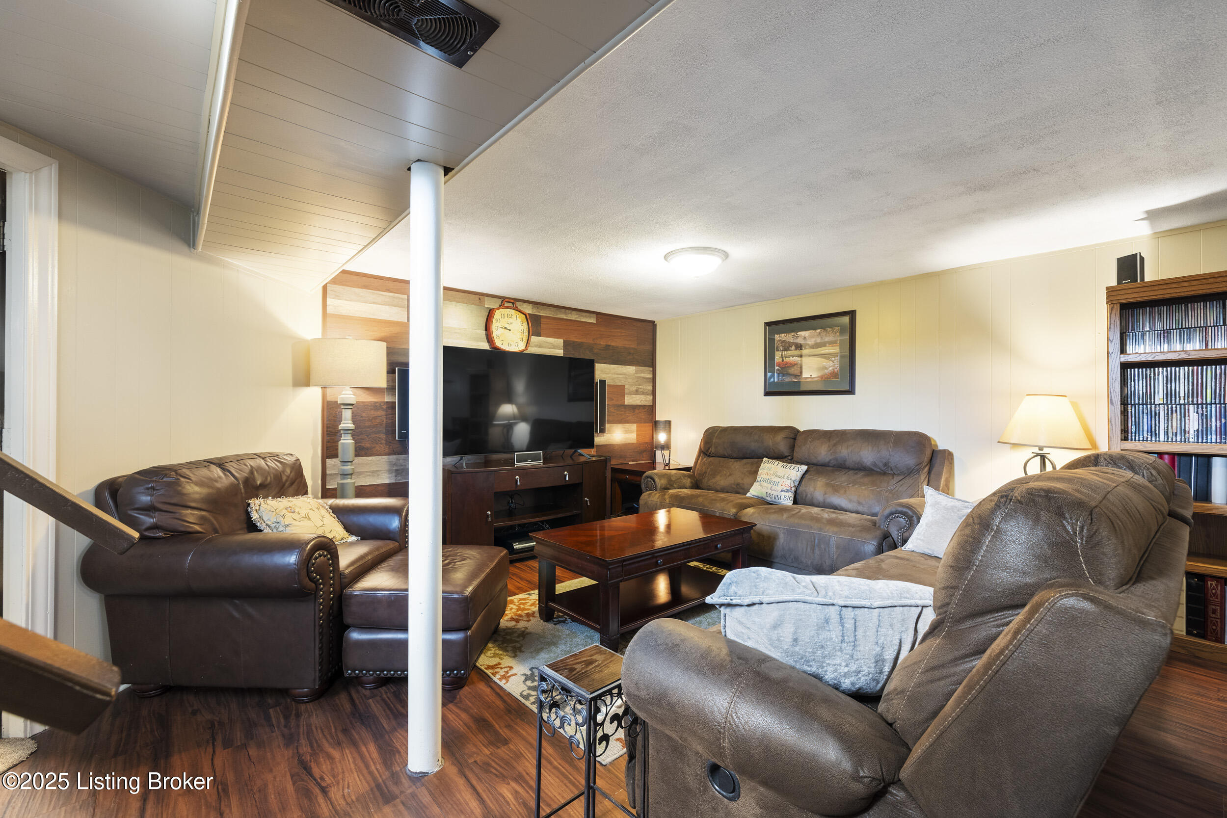 8113 Michael Ray Dr, Louisville, Pennsylvania image 32