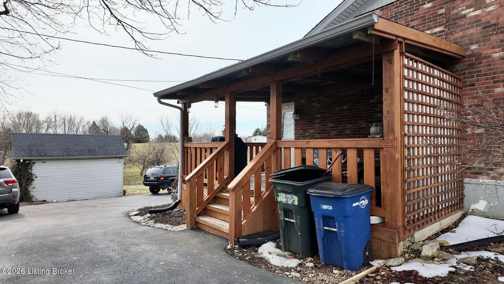 Photo of 190 Fairfield Rd, Coxs Creek, KY 40013 (MLS # 1709311)