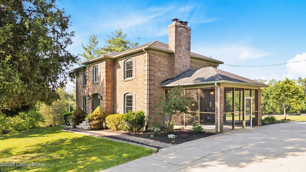 Photo of 6706 Payton Ln, Crestwood, KY 40014 (MLS # 1691248)
