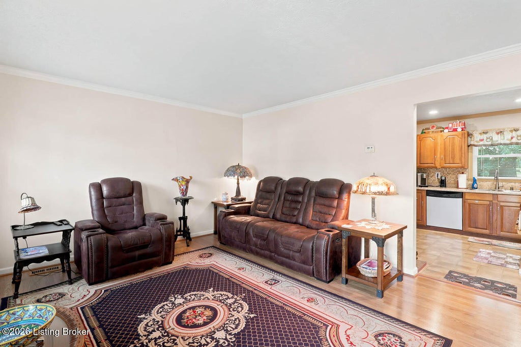 Photo of 7000 Cochise Ct, Louisville, KY 40258 (MLS # 1721718)