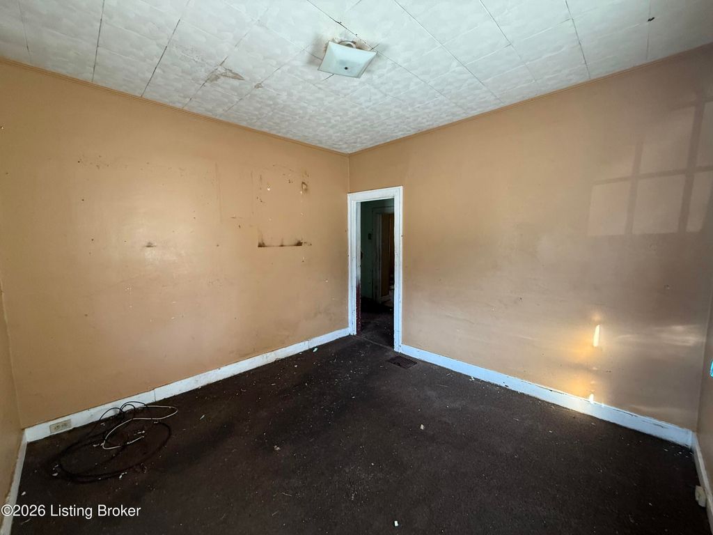 Photo of 1243 Arcade Ave, Louisville, KY 40215 (MLS # 1709939)