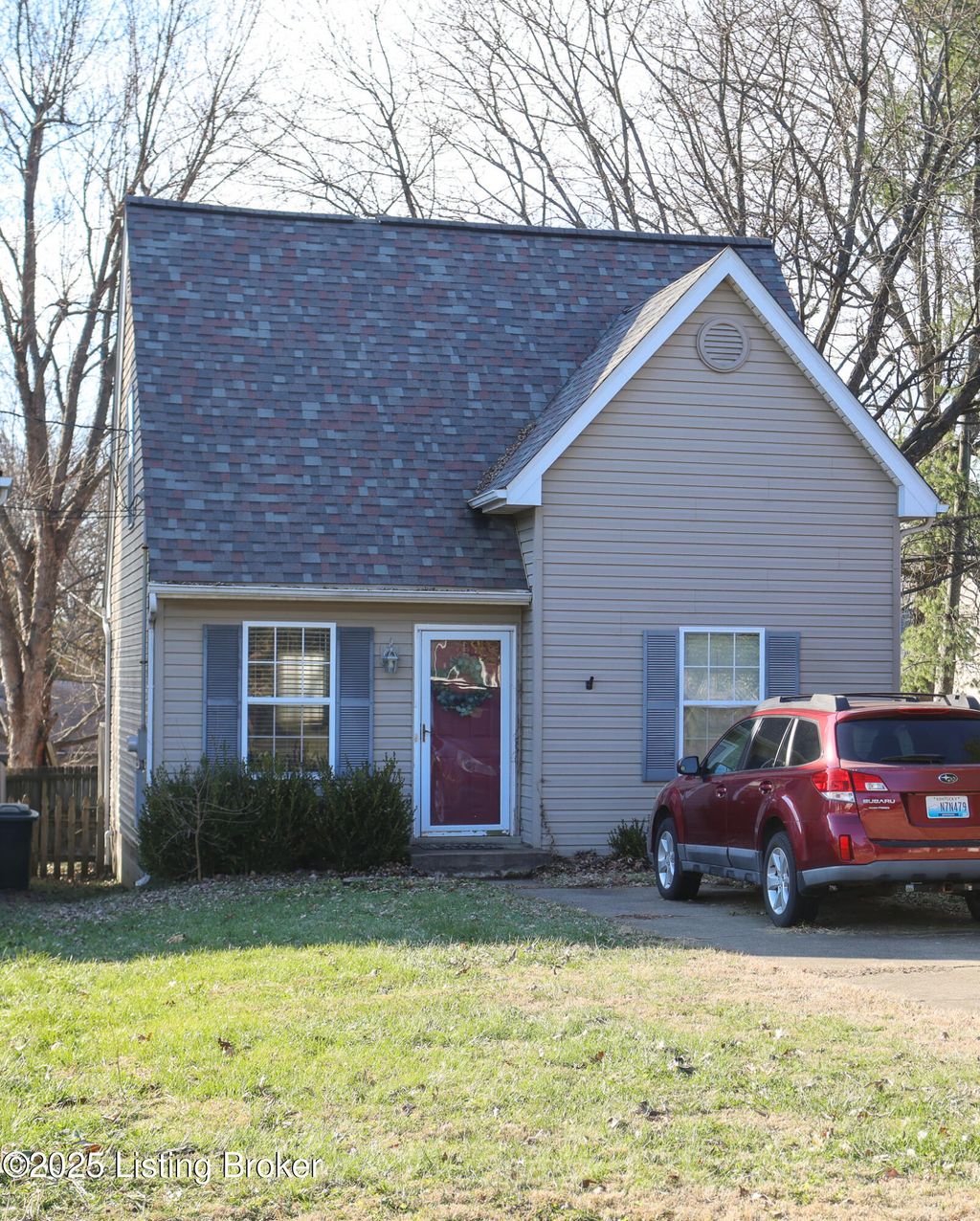 Photo of 612 Plainview Ave, Louisville, KY 40223 (MLS # 1706134)