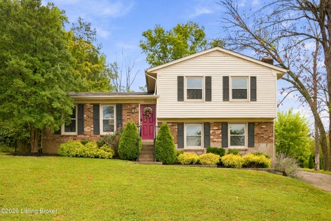 Photo of 12411 Brookgreen Dr, Louisville, KY 40243 (MLS # 1729395)