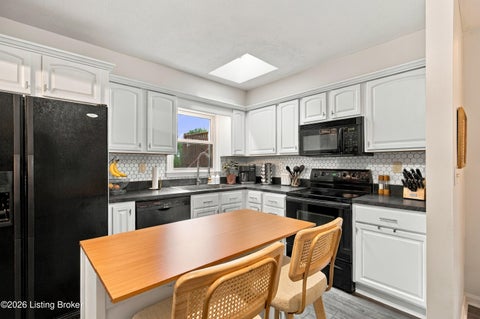 Tiny photo for 12411 Brookgreen Dr, Louisville, KY 40243 (MLS # 1729395)