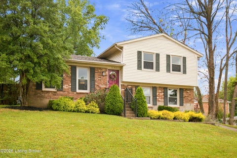 Tiny photo for 12411 Brookgreen Dr, Louisville, KY 40243 (MLS # 1729395)