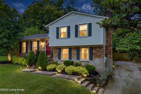 Tiny photo for 12411 Brookgreen Dr, Louisville, KY 40243 (MLS # 1729395)