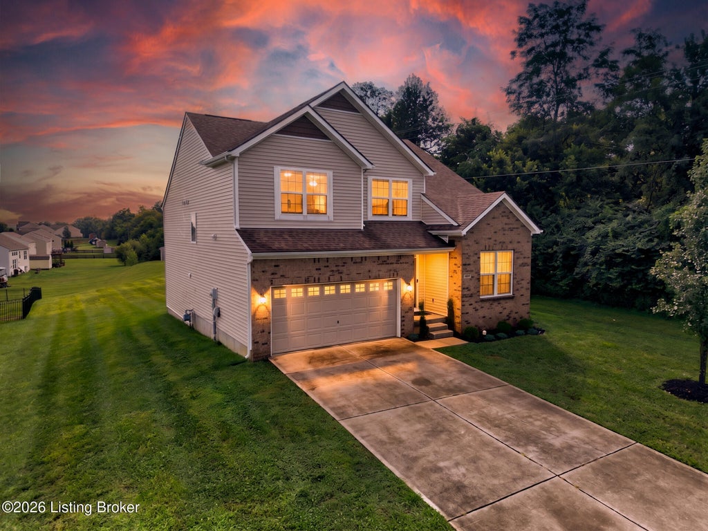 Photo of 1005 Ashberry Dr, La Grange, KY 40031 (MLS # 1726297)