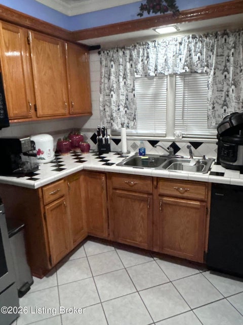 Tiny photo for 1309 Carol Jean Ct, Louisville, KY 40215 (MLS # 1728993)