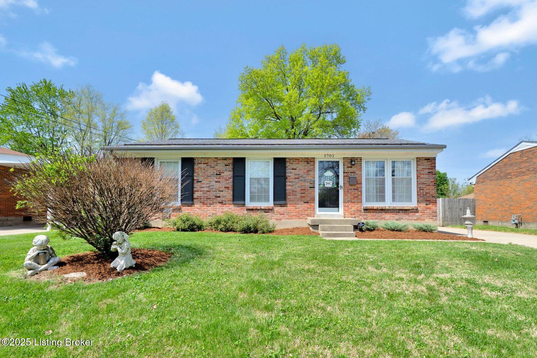 5702 Elmer Ln, Louisville, Pennsylvania image 1