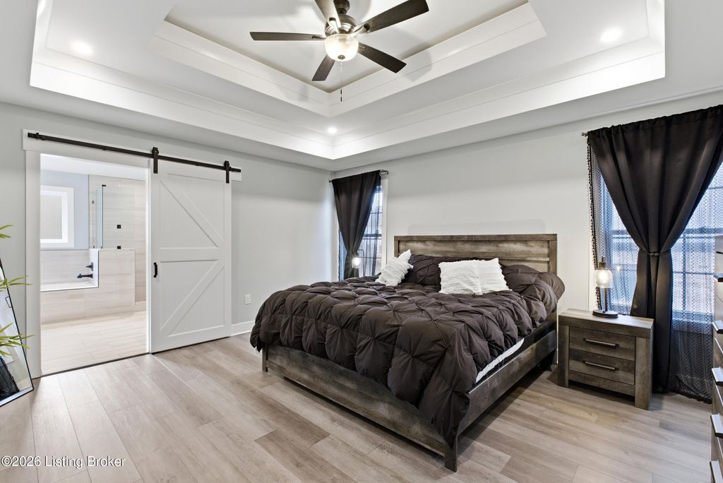 Photo of 265 Bluffs Edge Dr, Mt Washington, KY 40047 (MLS # 1715175)