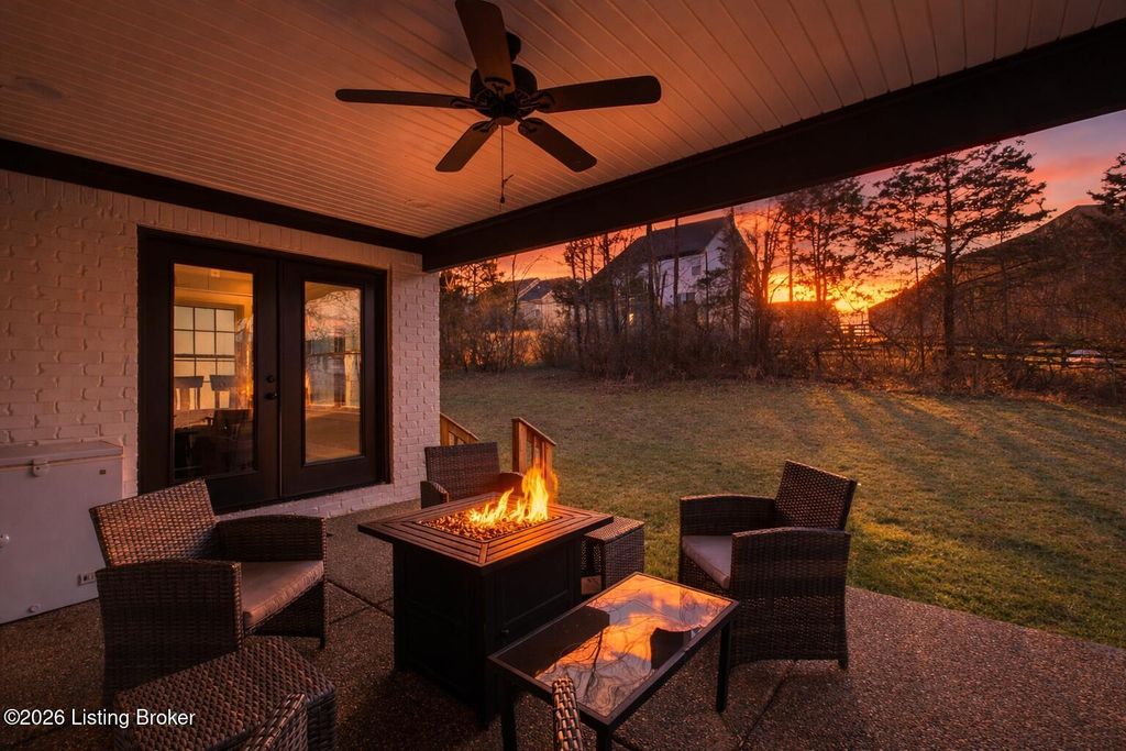 Photo of 265 Bluffs Edge Dr, Mt Washington, KY 40047 (MLS # 1715175)