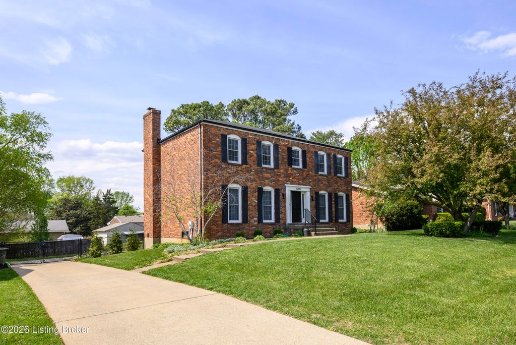 Photo of 4206 San Marcos Rd, Jeffersontown, KY 40299 (MLS # 1714639)