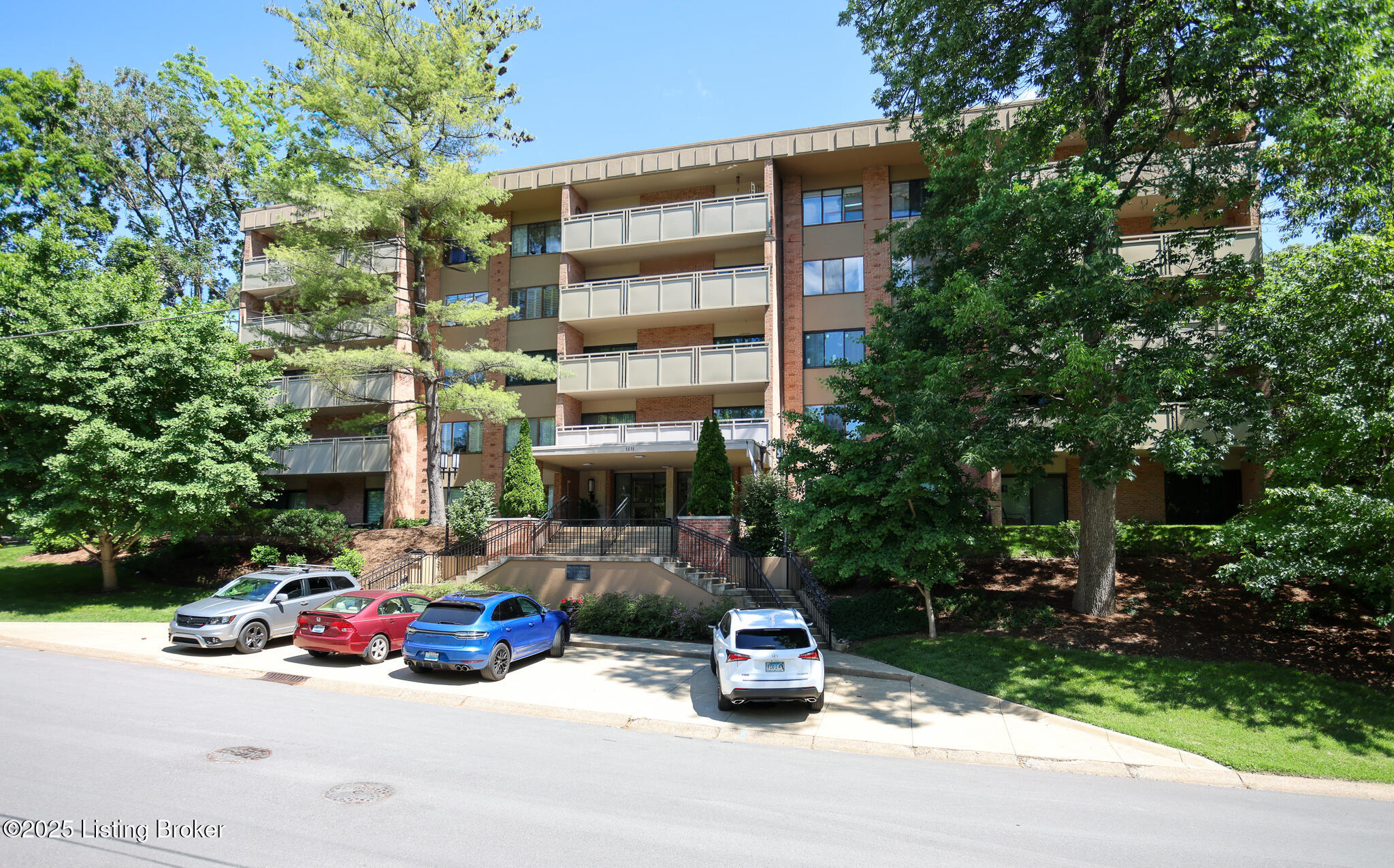 1611 Spring Dr #5C, Louisville, Kentucky image 2