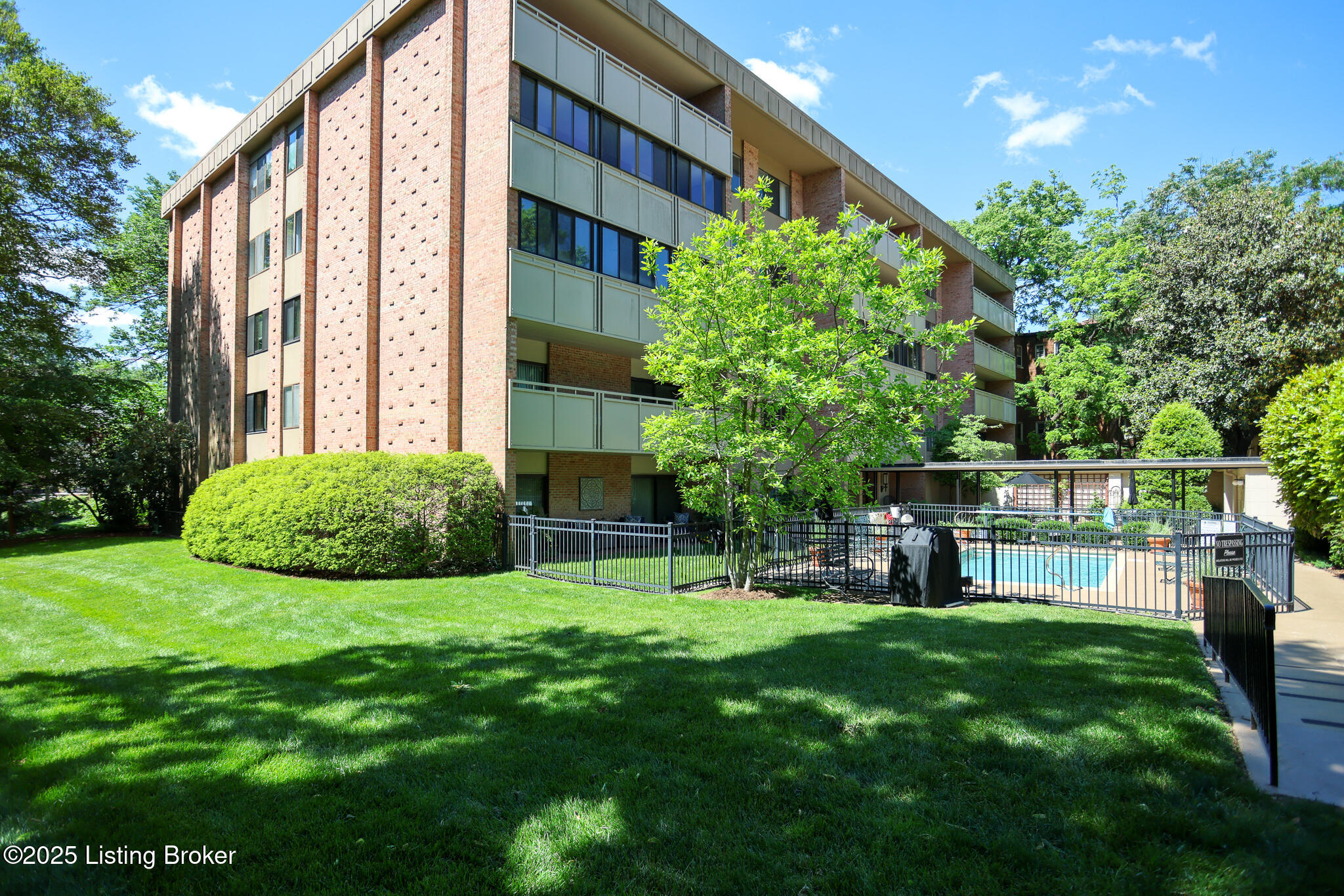 1611 Spring Dr #5C, Louisville, Kentucky image 1
