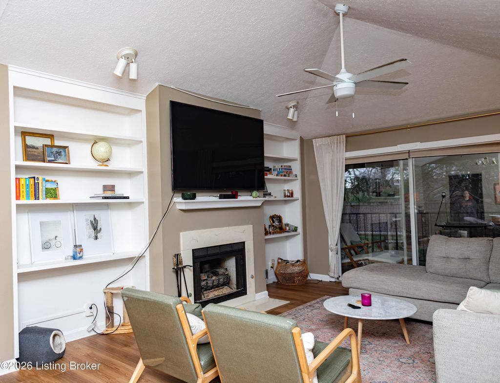 Photo of 405 Forest Park Rd, Louisville, KY 40223 (MLS # 1712015)