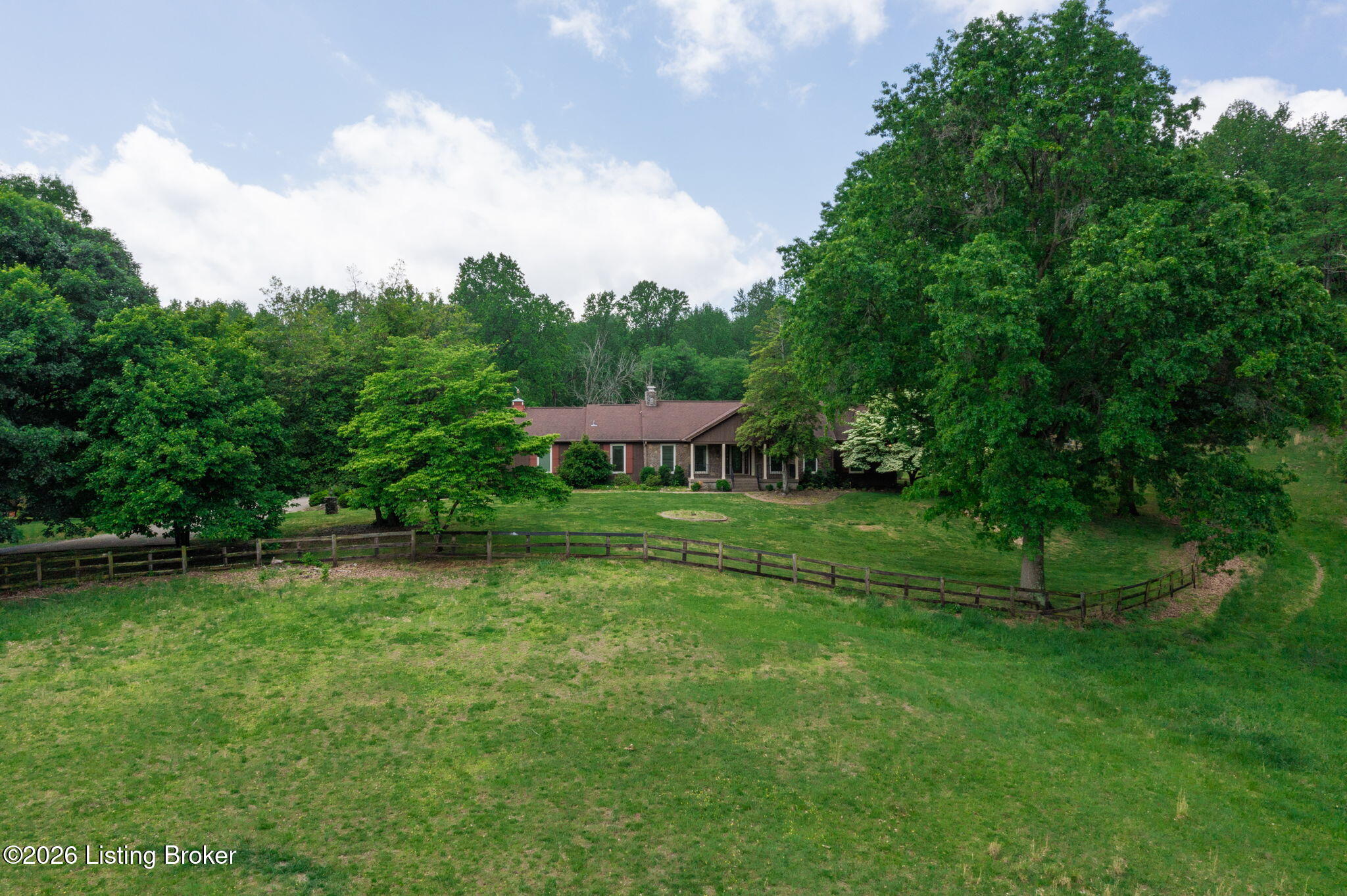 Louisville, Kentucky, 40214, United States, 4 Bedrooms Bedrooms, ,3 BathroomsBathrooms,Residential,Active,2044162