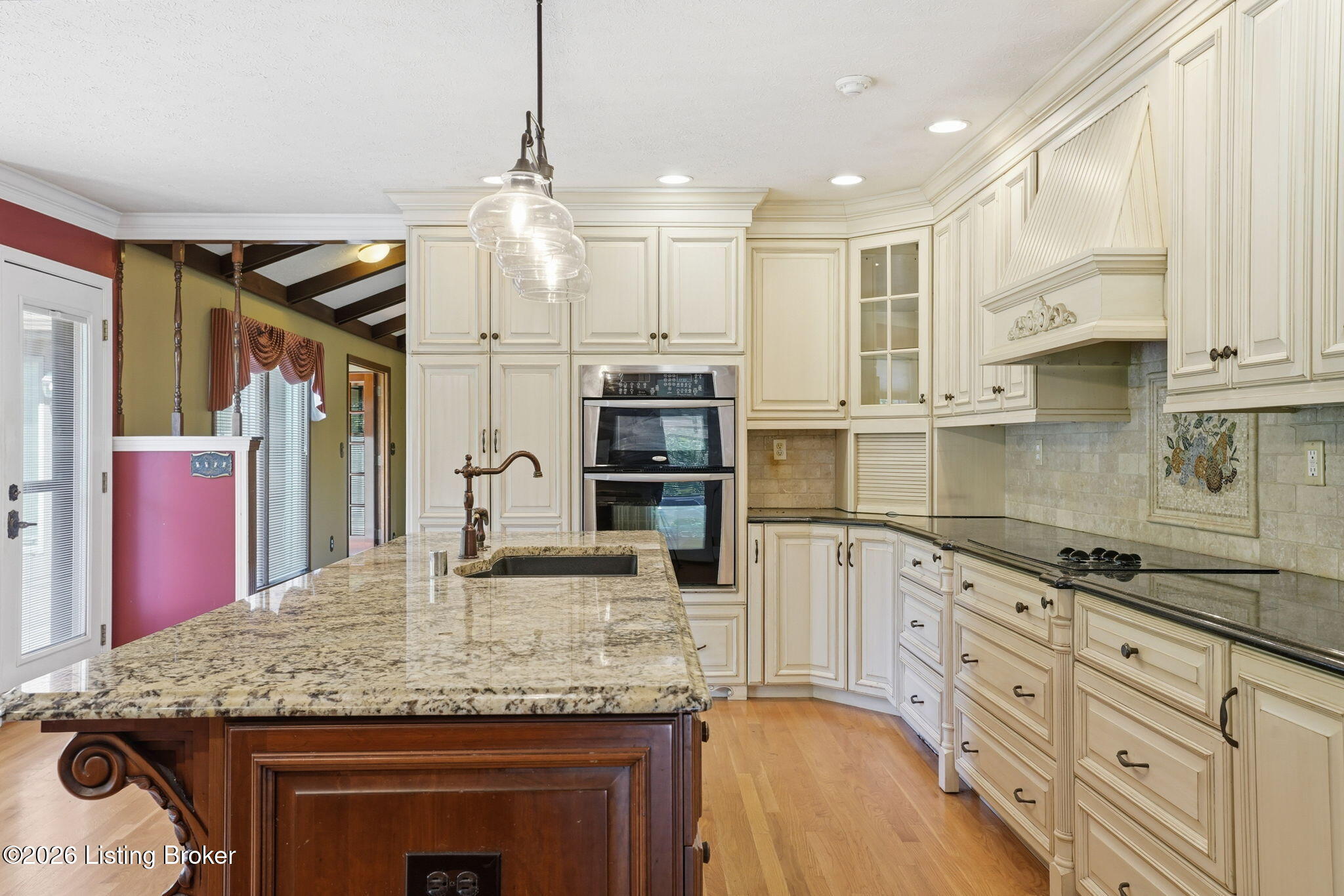 Louisville, Kentucky, 40214, United States, 4 Bedrooms Bedrooms, ,3 BathroomsBathrooms,Residential,Active,2044162