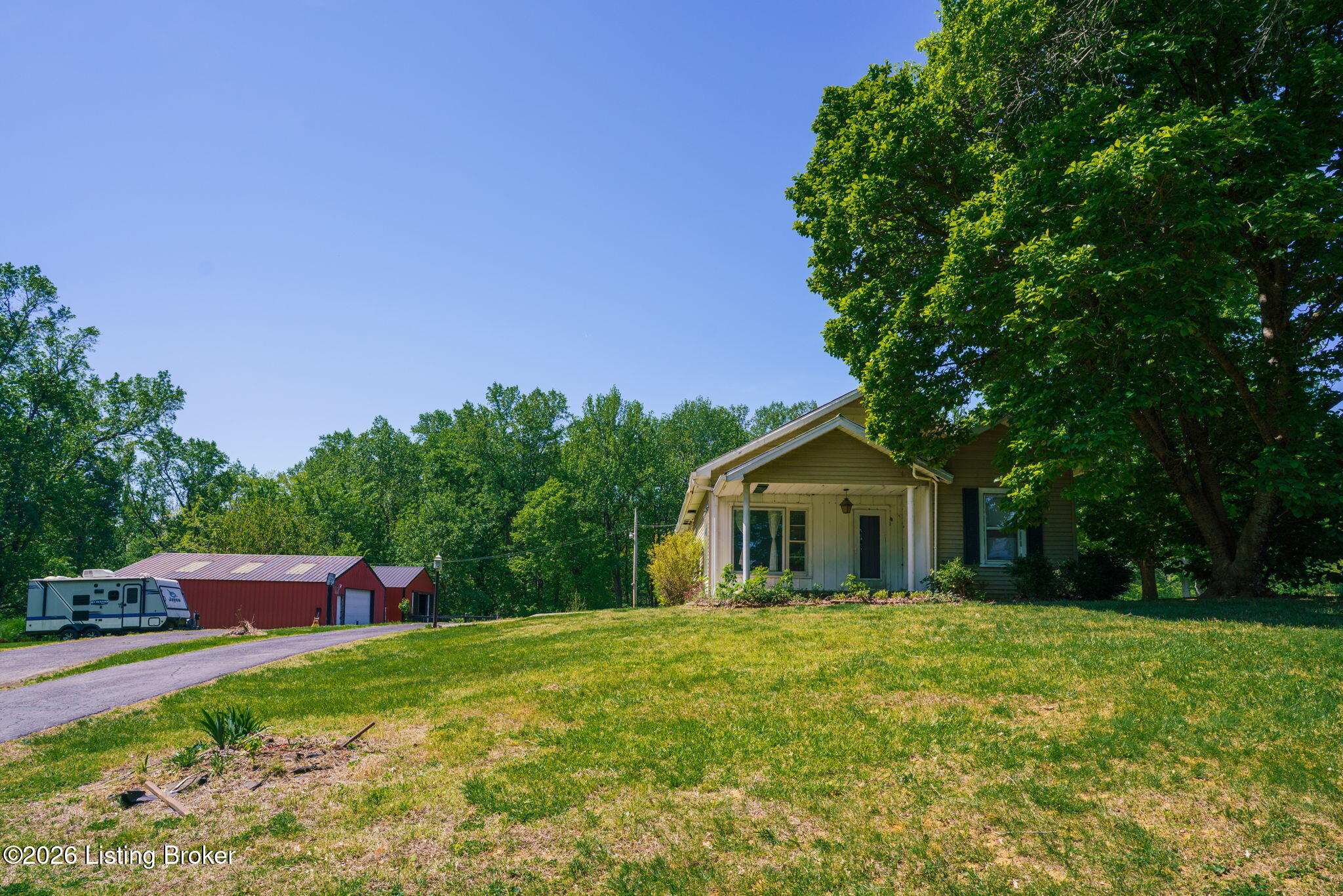 Louisville, Kentucky, 40214, United States, 4 Bedrooms Bedrooms, ,3 BathroomsBathrooms,Residential,Active,2044162