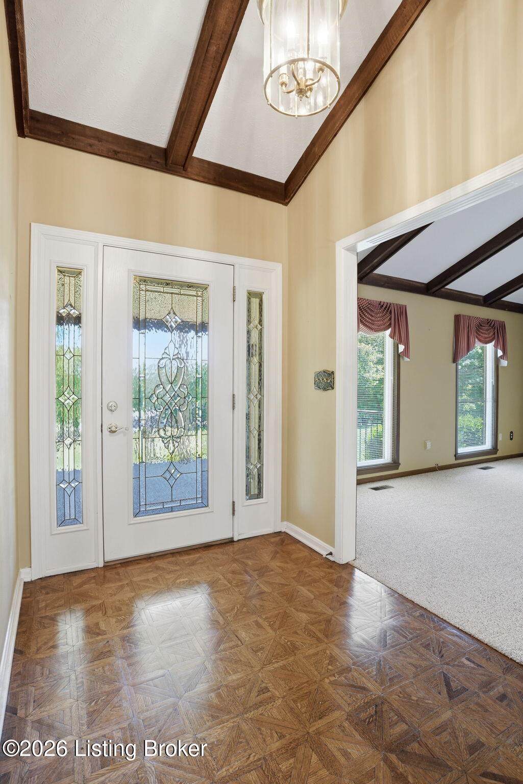 Louisville, Kentucky, 40214, United States, 4 Bedrooms Bedrooms, ,3 BathroomsBathrooms,Residential,Active,2044162