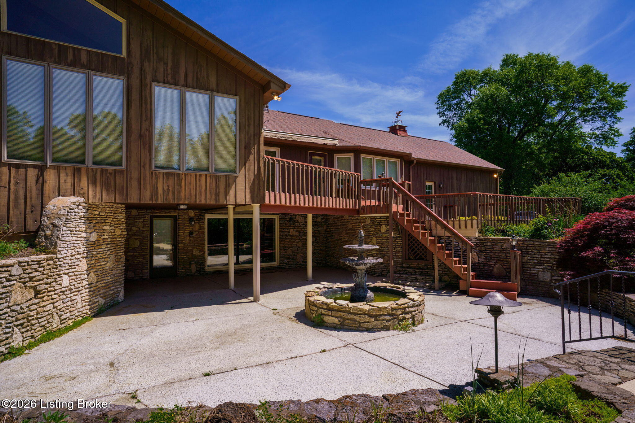 Louisville, Kentucky, 40214, United States, 4 Bedrooms Bedrooms, ,3 BathroomsBathrooms,Residential,Active,2044162