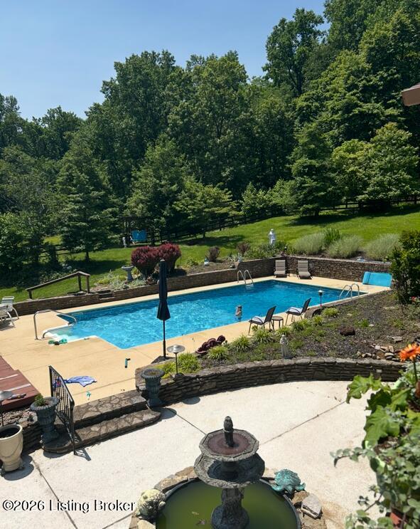 Louisville, Kentucky, 40214, United States, 4 Bedrooms Bedrooms, ,3 BathroomsBathrooms,Residential,Active,2044162
