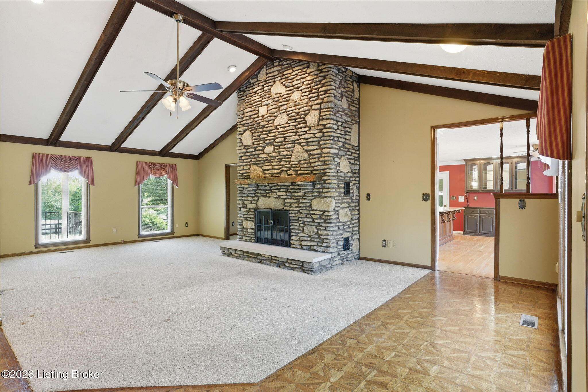 Louisville, Kentucky, 40214, United States, 4 Bedrooms Bedrooms, ,3 BathroomsBathrooms,Residential,Active,2044162