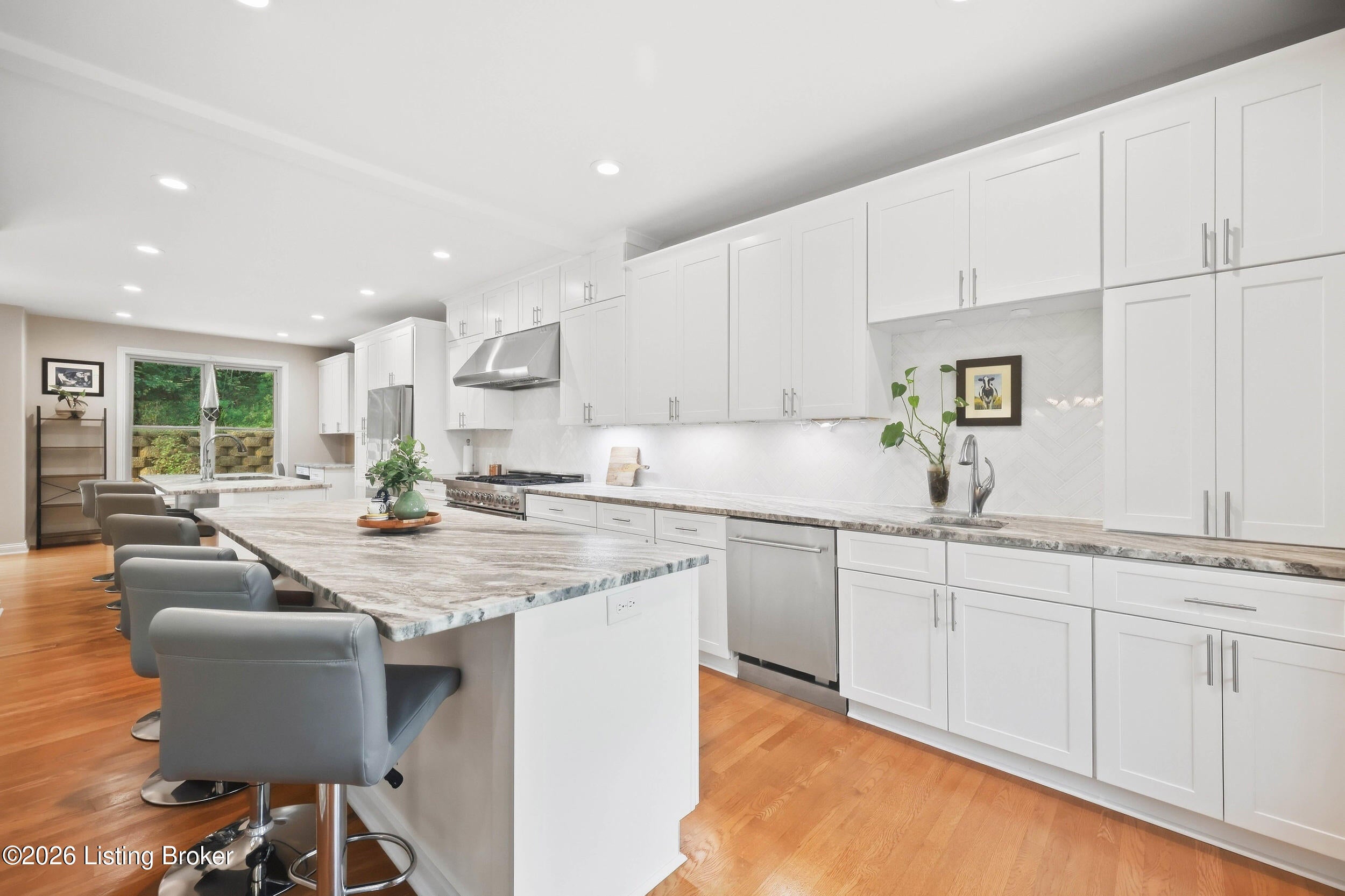 2707 Clearstream Ct