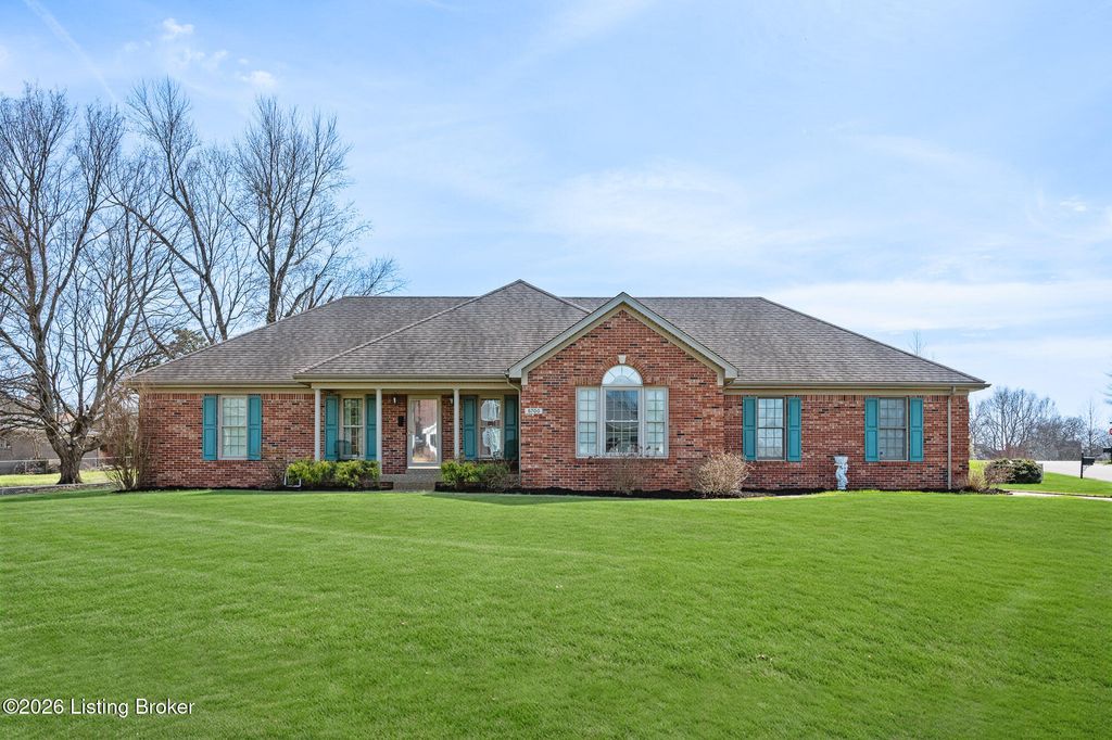 Photo of 6700 Crispa Ct, Louisville, KY 40228 (MLS # 1712051)