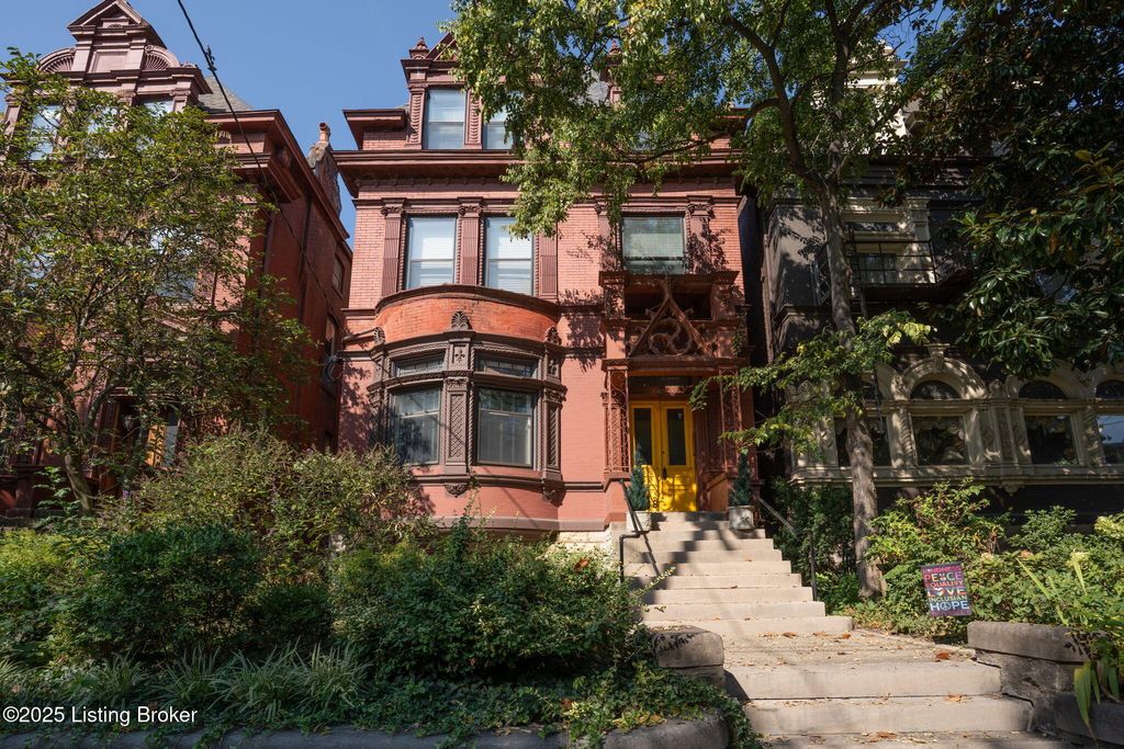 Photo of 1468 S 4th St, Louisville, KY 40208 (MLS # 1705896)