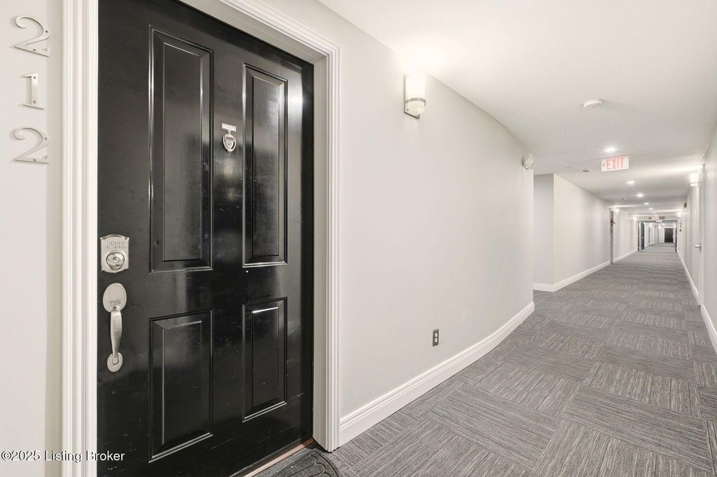 Photo of 10619 Meeting St #212, Prospect, KY 40059 (MLS # 1703991)