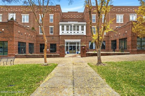 Photo of 10619 Meeting St #212, Prospect, KY 40059 (MLS # 1703991)