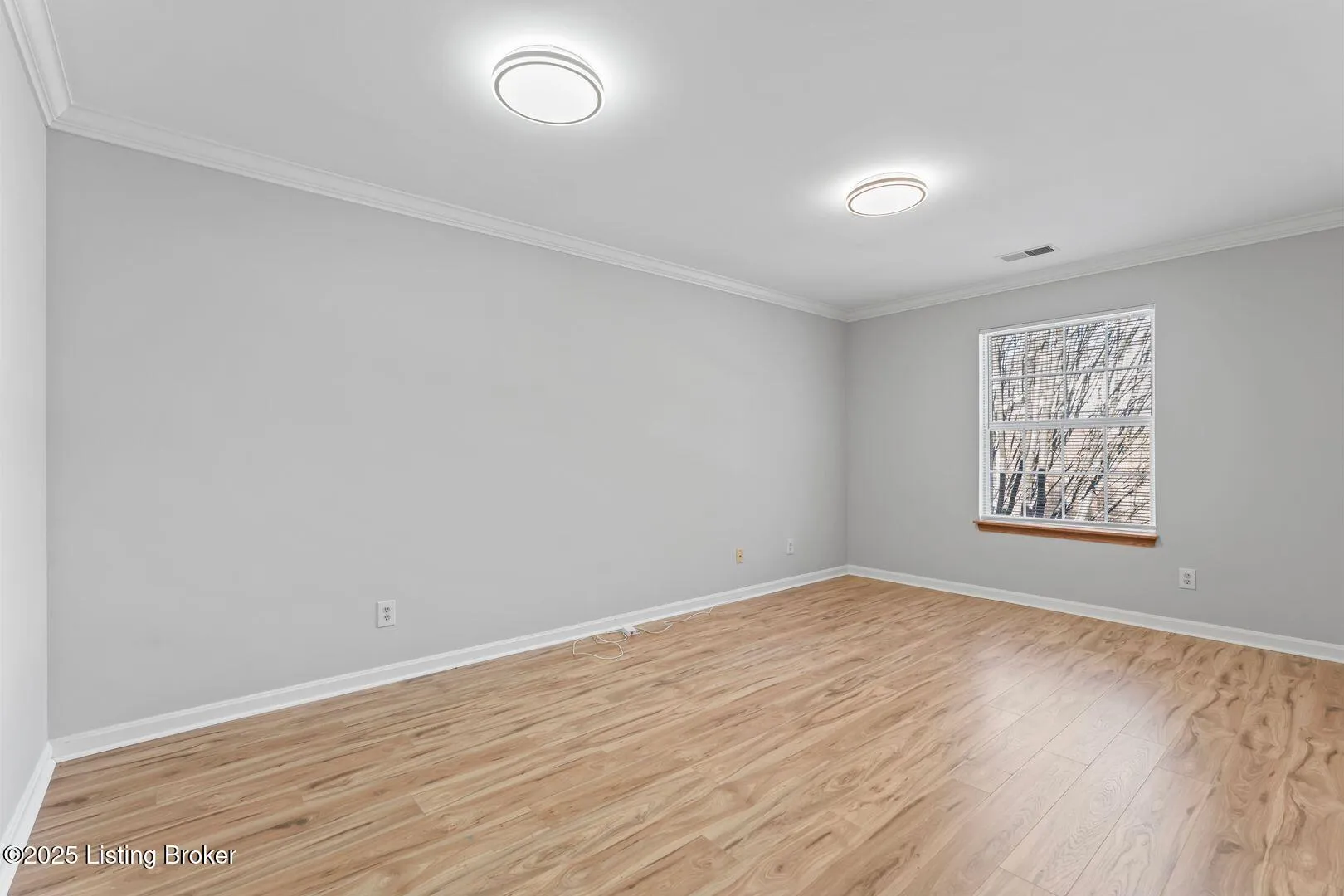 Louisville, Kentucky 40245, United States, 2 Bedrooms Bedrooms, ,1 BathroomBathrooms,Residential,Active,1563