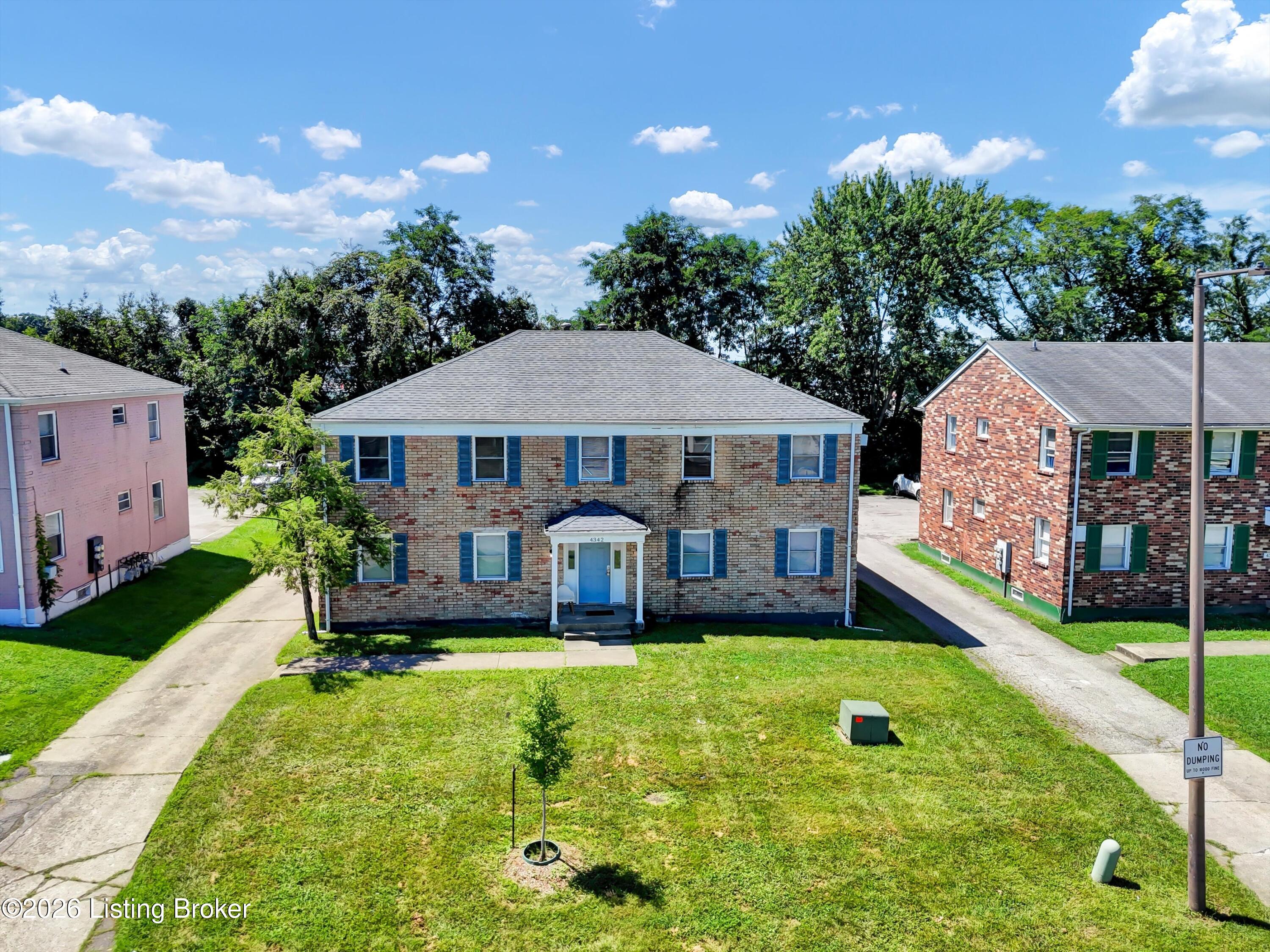 Photo 1 of 10 — 4342 Newport Rd, Louisville, KY 40218