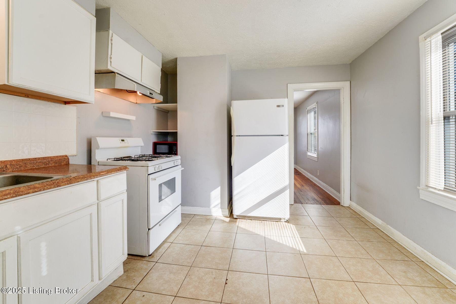 1028 Camden Ave, Louisville, Kentucky image 7