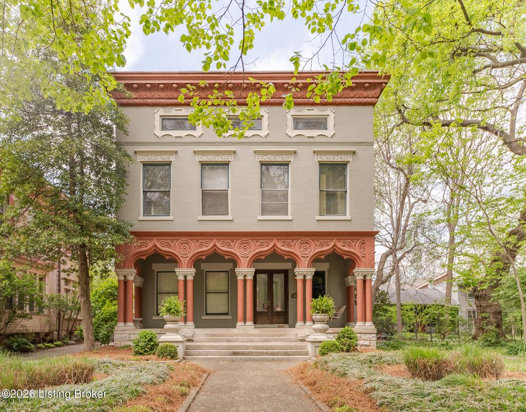 Photo of 1424 Saint James Ct, Louisville, KY 40208 (MLS # 1713203)