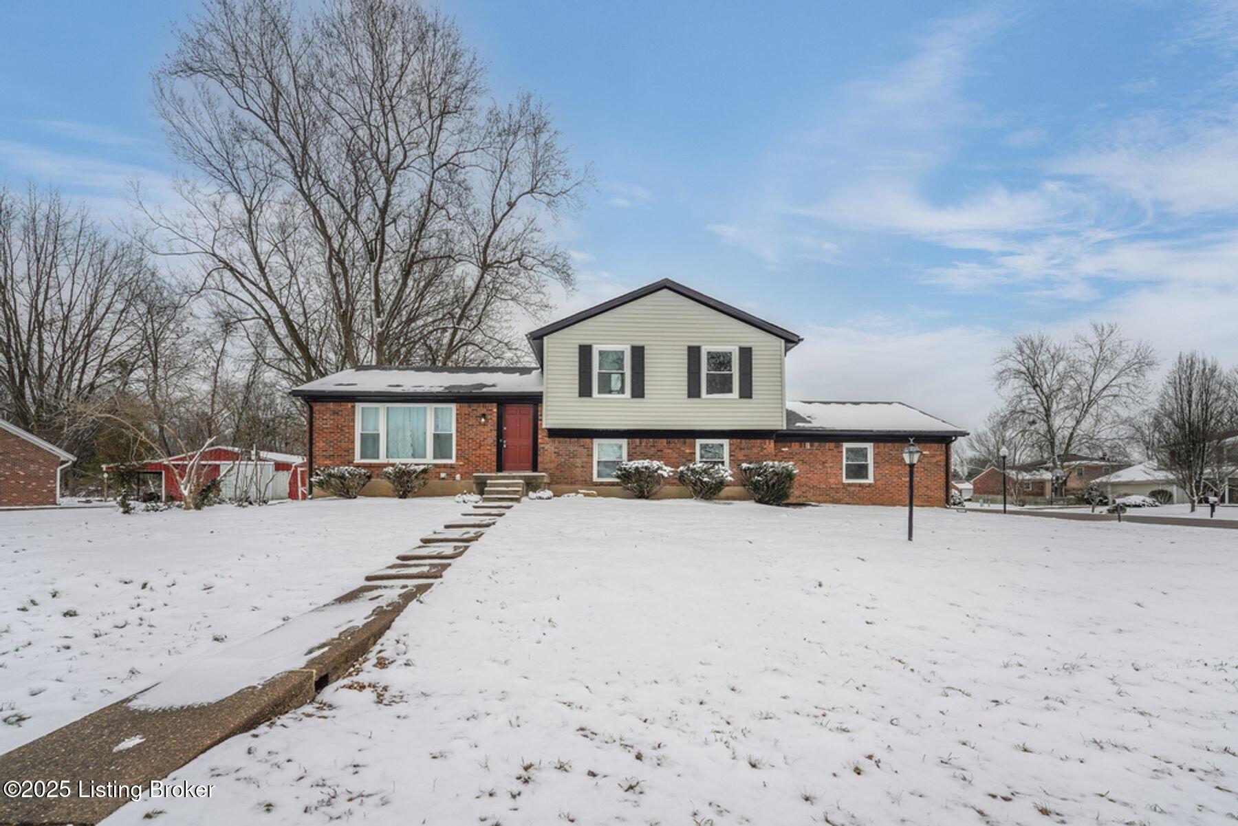 6723 Fordham Ln, Louisville, Kentucky image 1