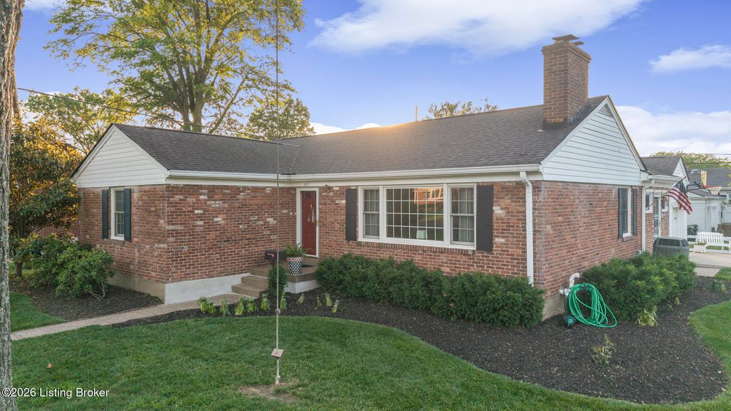 Photo of 4327 Alicent Rd, Louisville, KY 40207 (MLS # 1717675)