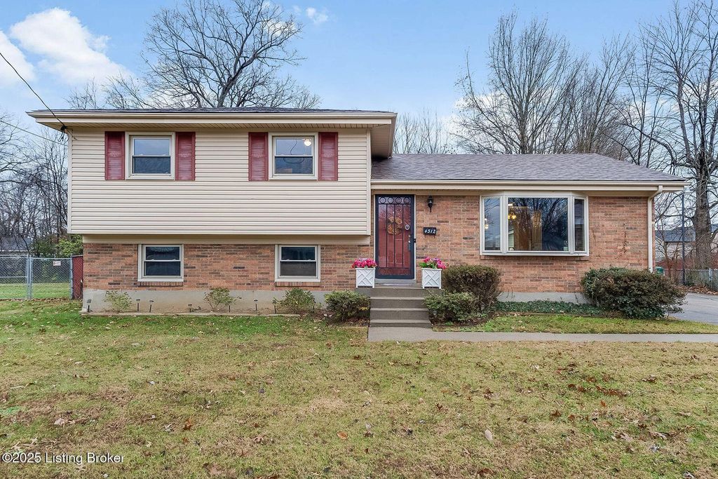 Photo of 4312 Retreat Rd, Louisville, KY 40219 (MLS # 1705226)