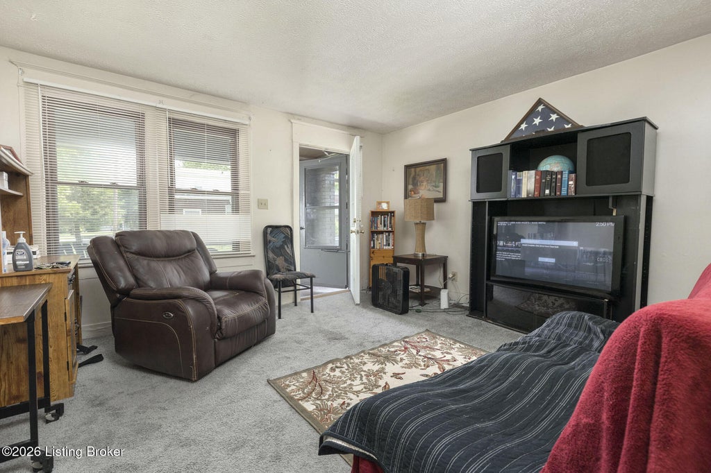 Photo of 603 Brookline Ave, Louisville, KY 40214 (MLS # 1729585)