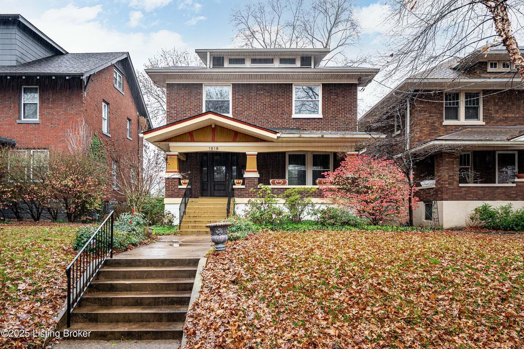 Photo of 1618 Eastern Pkwy, Louisville, KY 40204 (MLS # 1708822)