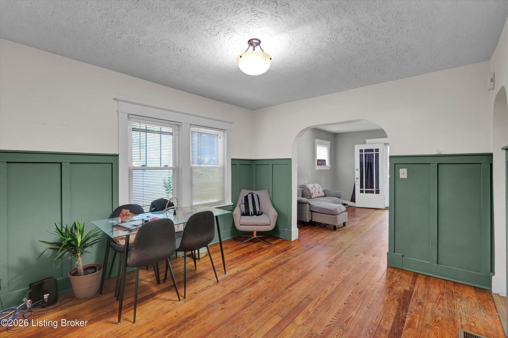 Photo of 929 Denmark St, Louisville, KY 40215 (MLS # 1719726)