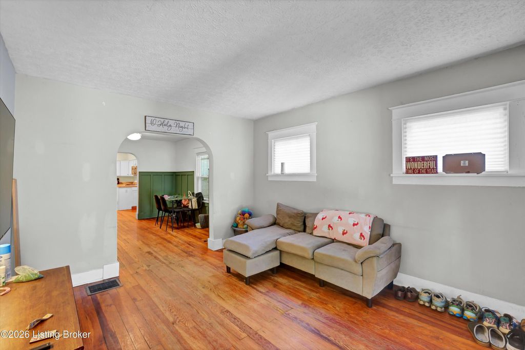 Photo of 929 Denmark St, Louisville, KY 40215 (MLS # 1719726)