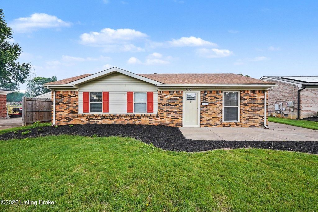 Photo of 5230 Mt Holyoke Dr, Louisville, KY 40216 (MLS # 1716325)