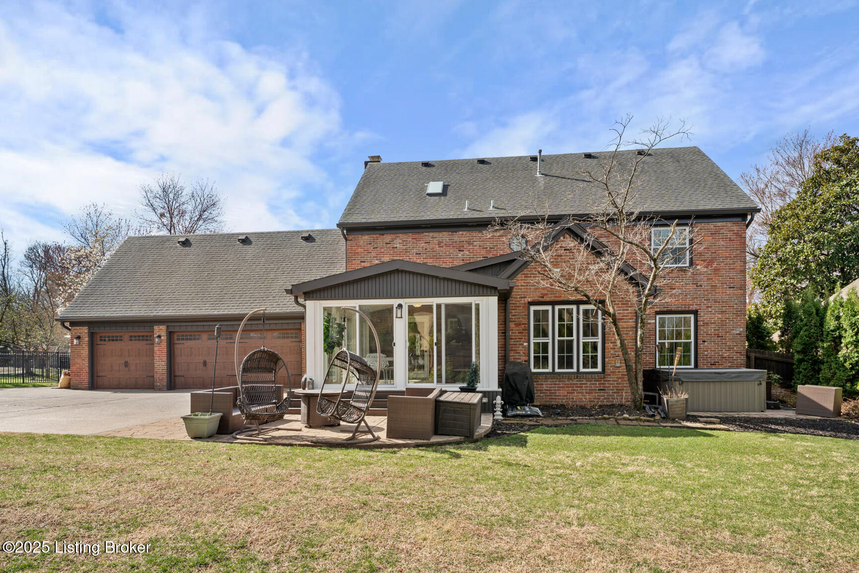8809 Linn Station Rd, Louisville, Kentucky image 43