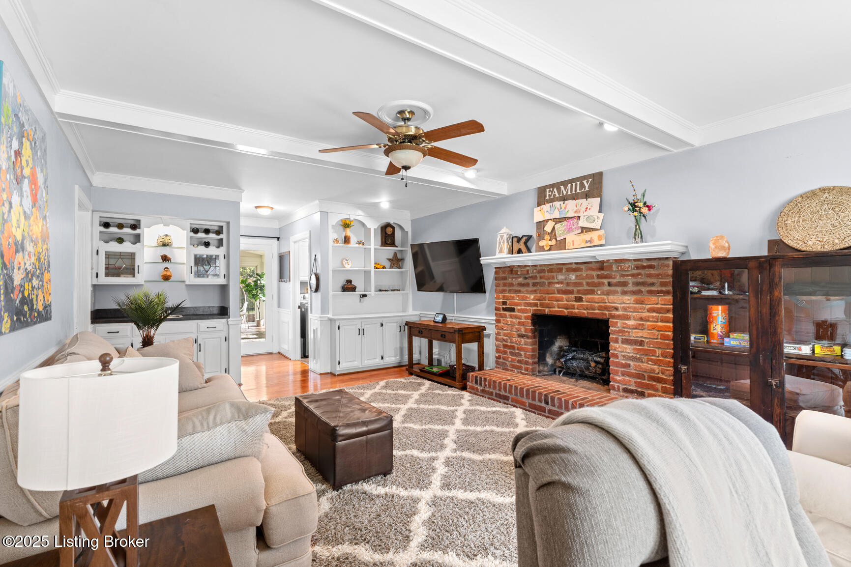 8809 Linn Station Rd, Louisville, Kentucky image 6