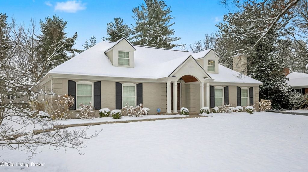 Photo of 2109 Starmont Rd, Riverwood, KY 40207 (MLS # 1705250)