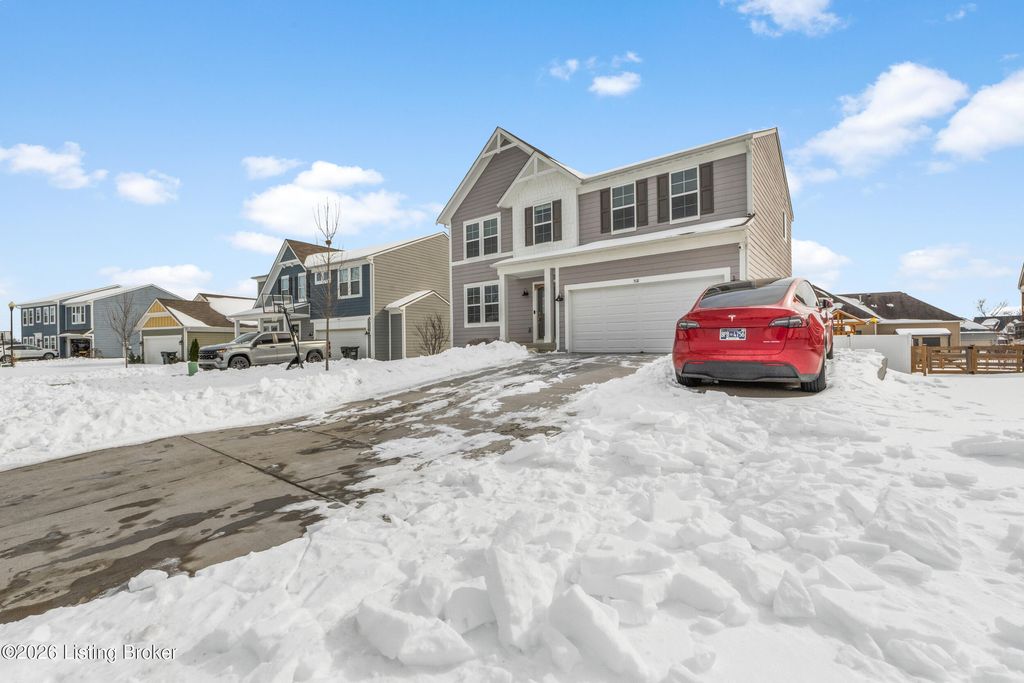 Photo of 518 Williamsburg Dr, Mt Washington, KY 40047 (MLS # 1708160)