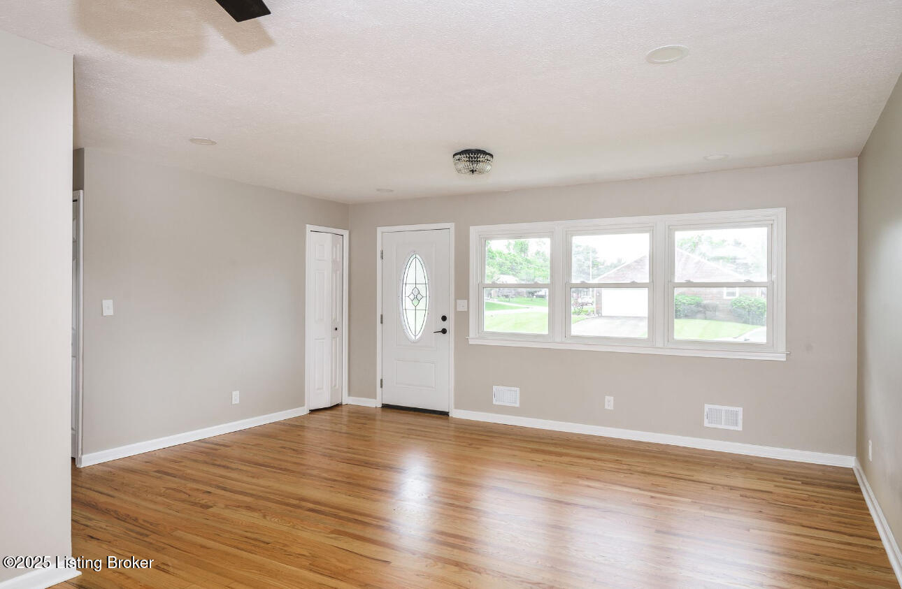 4312 Winter Garden Ct, Louisville, Kentucky image 4