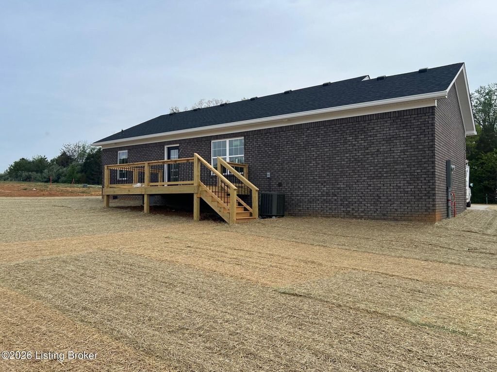 Photo of 104 American Dr, Radcliff, KY 40160 (MLS # 1714542)