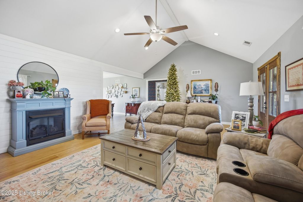 Photo of 743 Garriott Ln, Harrodsburg, KY 40330 (MLS # 1704535)